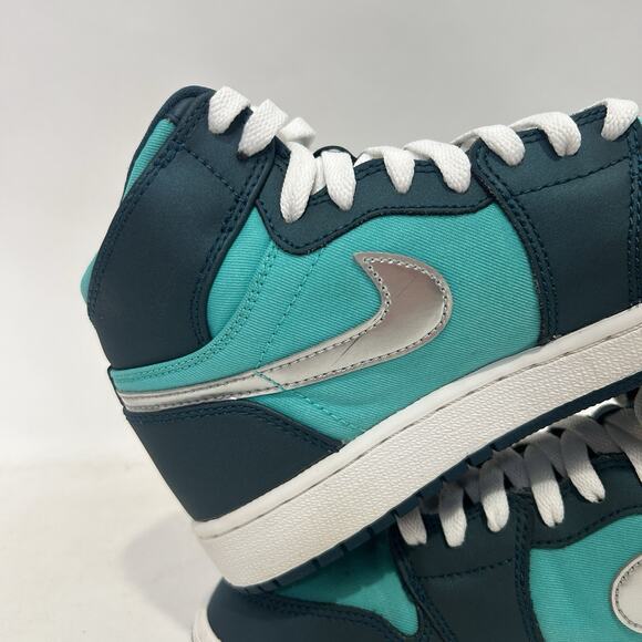 Nike Air Jordan 1 Retro High GG “Hyper Jade” - Picture 9 of 10
